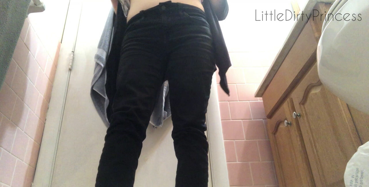 Download LittleDirtyPrincess - 5 days worth of poop feels so good coming out, Kaviar Scat, Big Pile ShitWorld.net