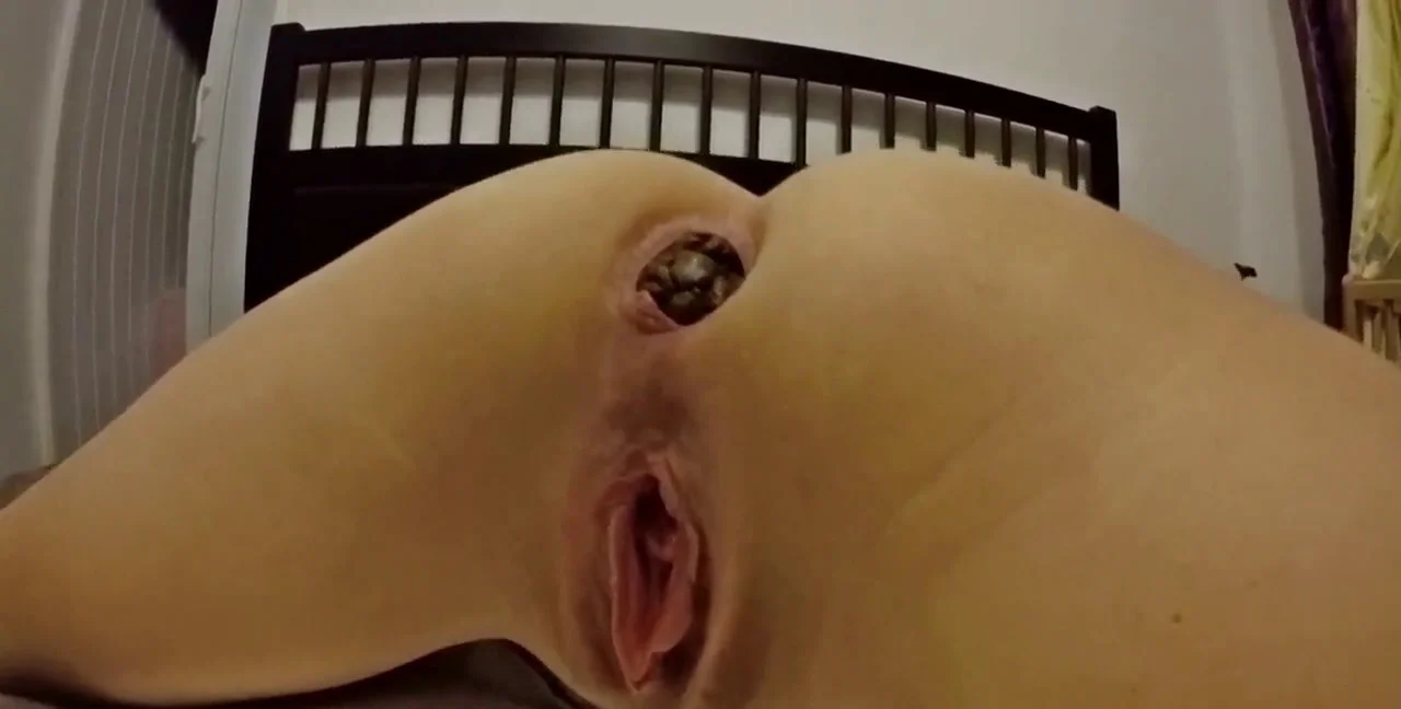 Download Mia Roxxx - Ass High, Piss, Solo Scat ShitWorld.net