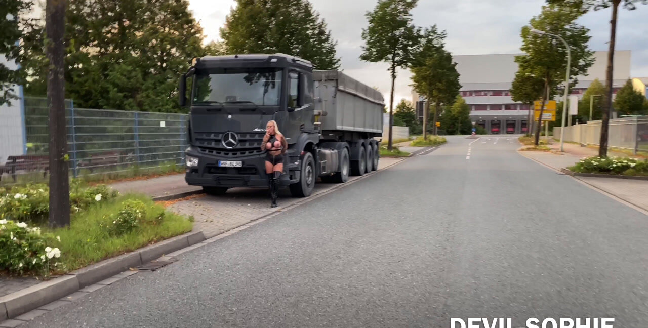Download Devil Sophie - smoking street bitch shit in the mouth, Solo, Shitting Girls ShitWorld.net