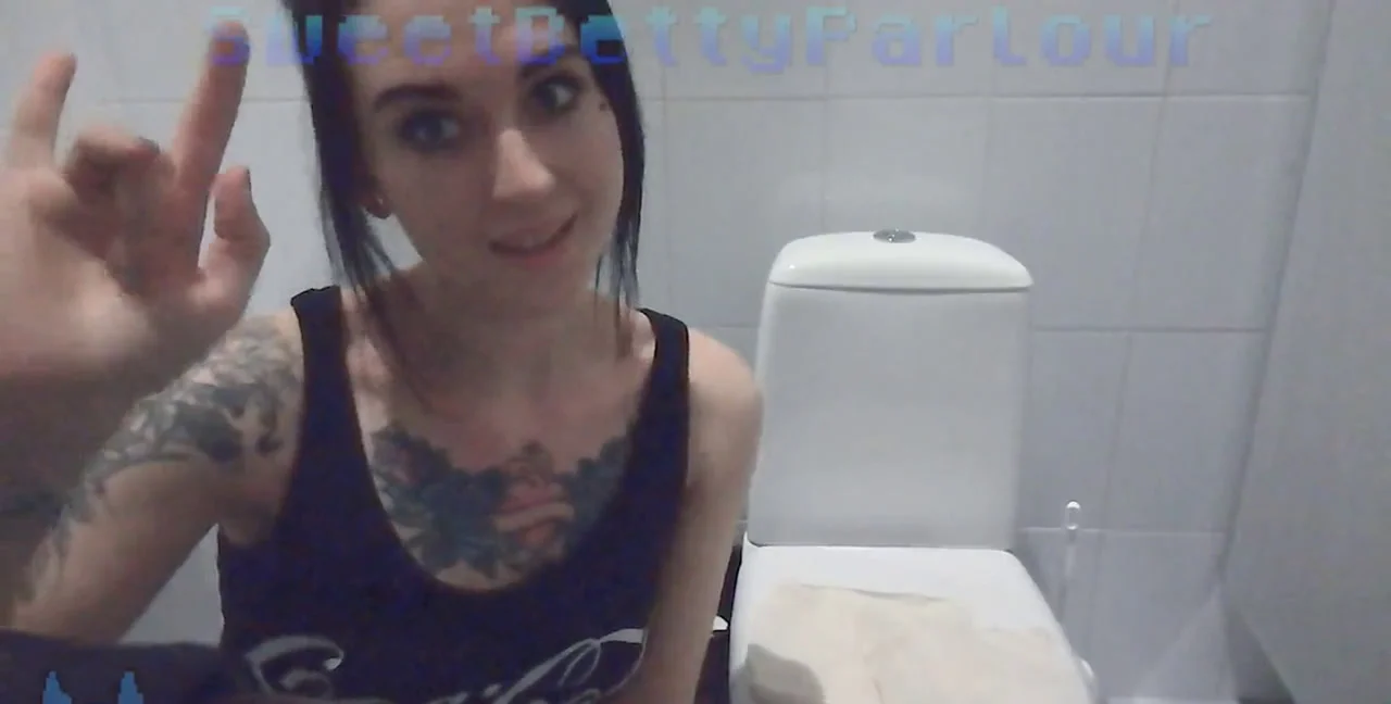 Download SweetBettyParlour - Super Public Wc Extreme, Poop, Solo Scat ShitWorld.net
