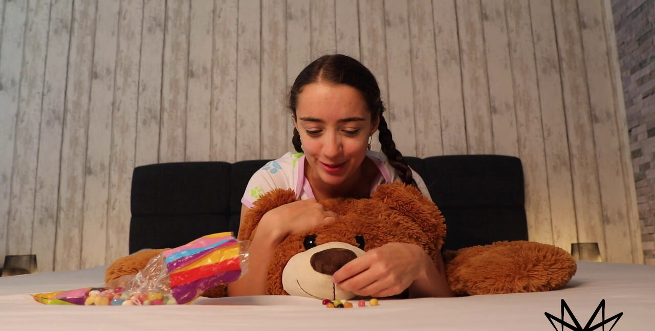 Miss Medea Mortelle - Adult Baby and Dirty Diapers, Solo