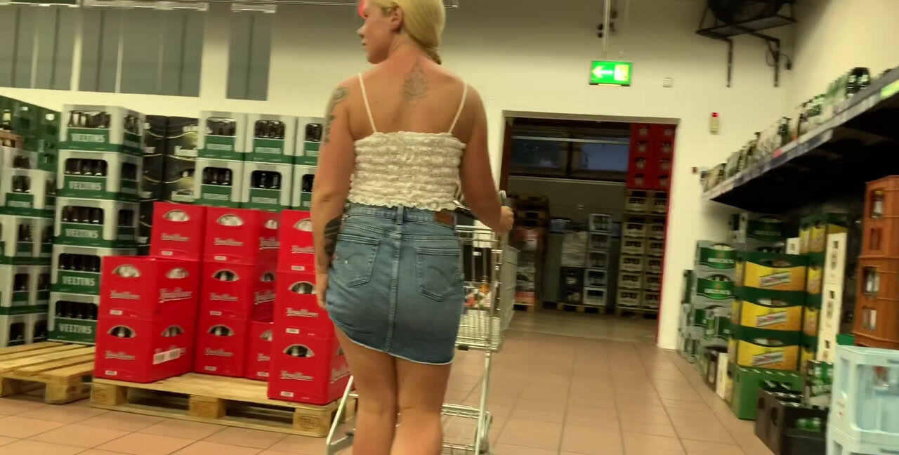 Download Devil Sophie - Kack and piss sauerei in the middle of the shop - Anale, Scat, Smearing ShitWorld.net