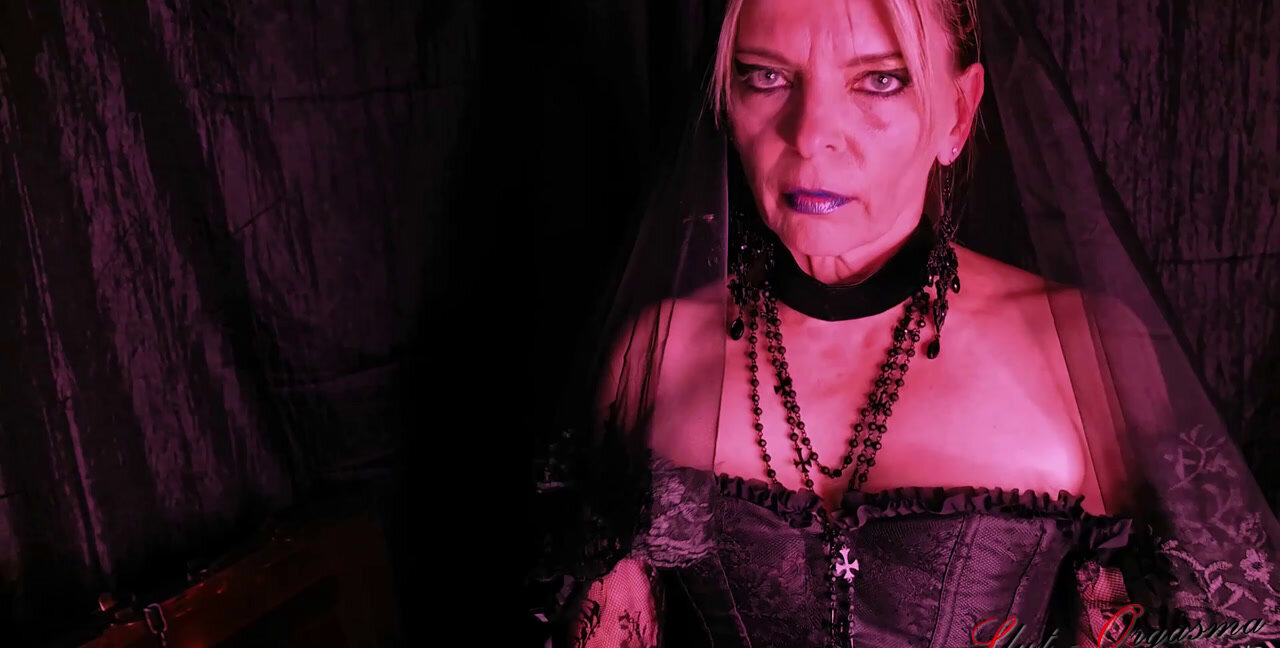 Download SlutOrgasma - Gothic shit play swallowing and dildo throating, Toys, Milf ShitWorld.net