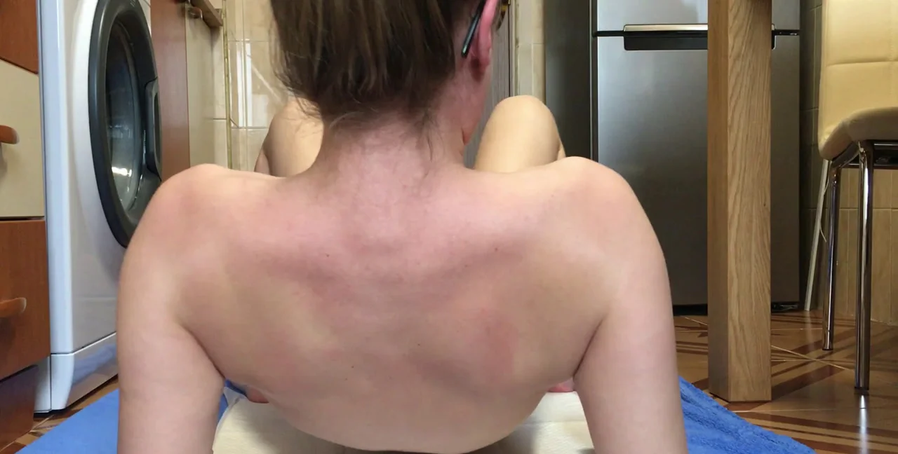 EllaGilbert - Extreme Facial And Clothing Smearing, Solo Scat, Poop Videos