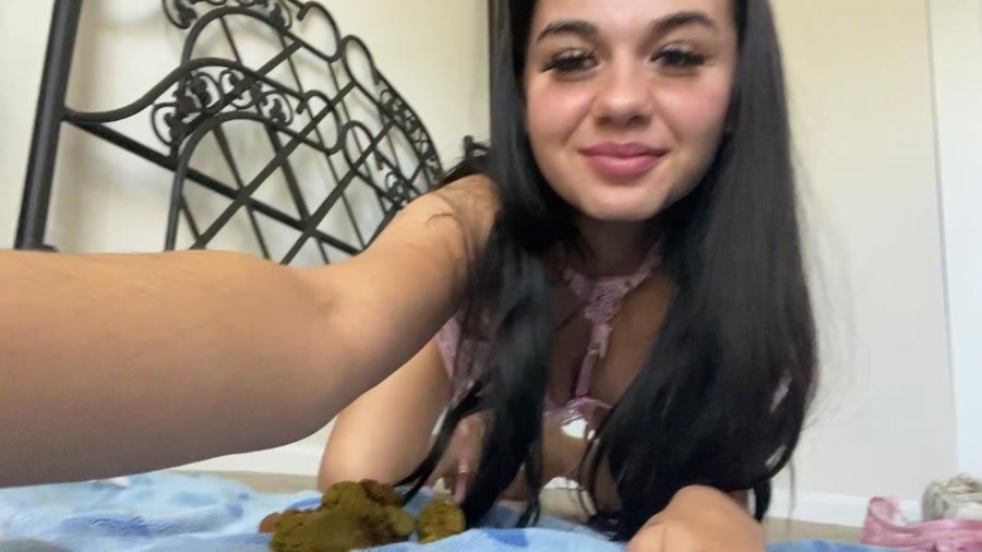 Download Sexcsugarr - Sexy goddess enjoys smelling shit, Amateur, Solo ShitWorld.net