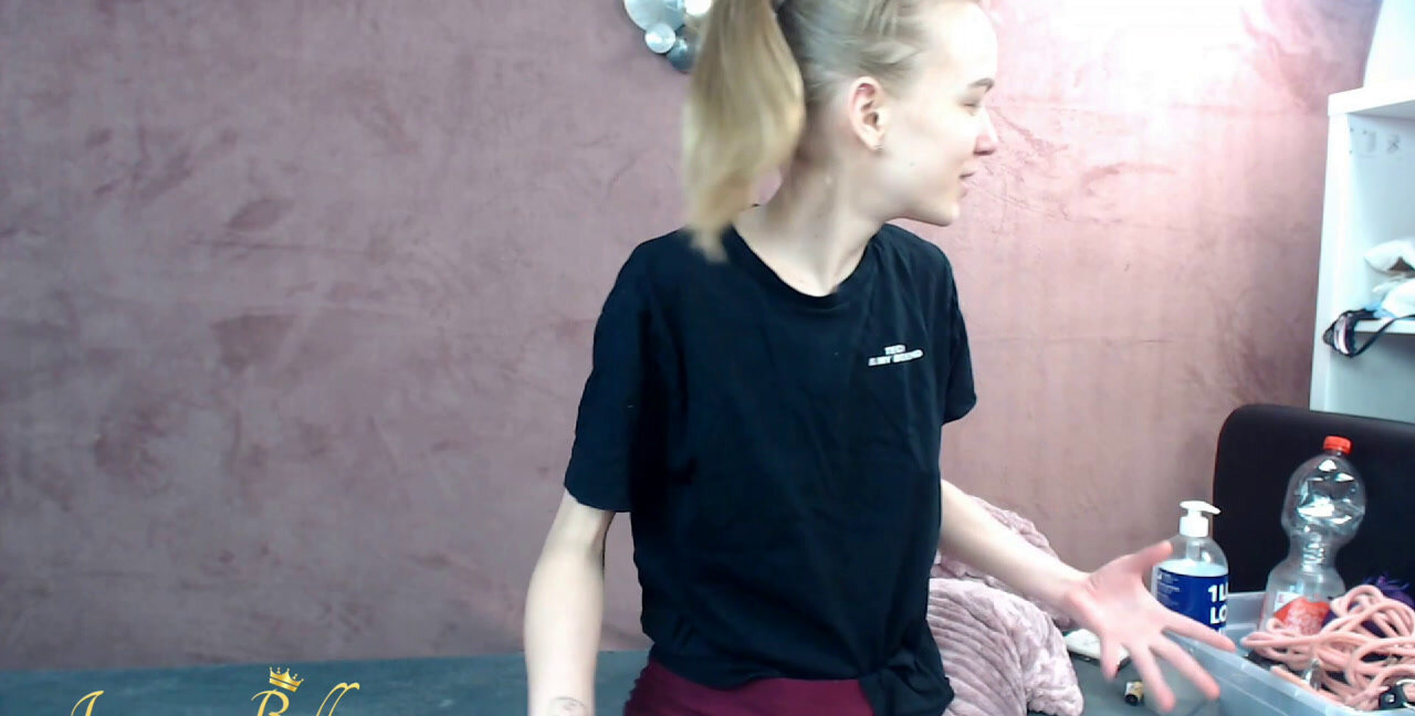 Download JanaBella - Zäpchenmomente, Shitting Girls, Amateur ShitWorld.net