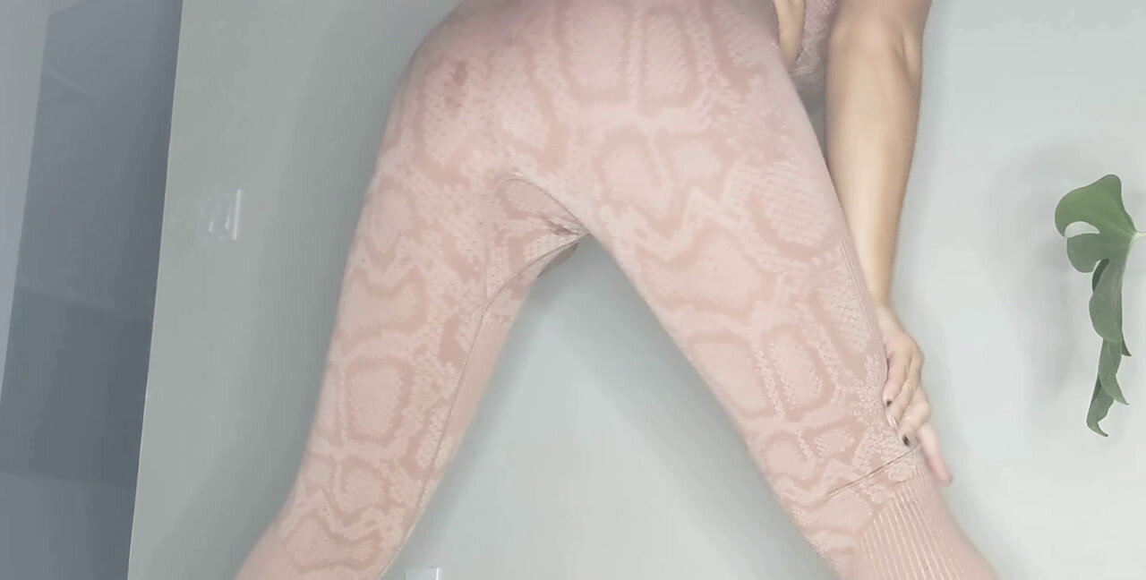 BetweenMyCheeks - Fill my Spandex, Defecation, Extreme