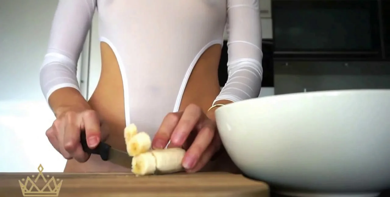 KinkGodess - Poop cake baking, Extreme, Solo