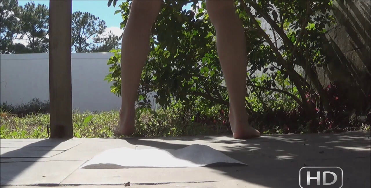Download Outdoor Shit - Huge Turd Outdoors Pooping, Solo, Scat ShitWorld.net