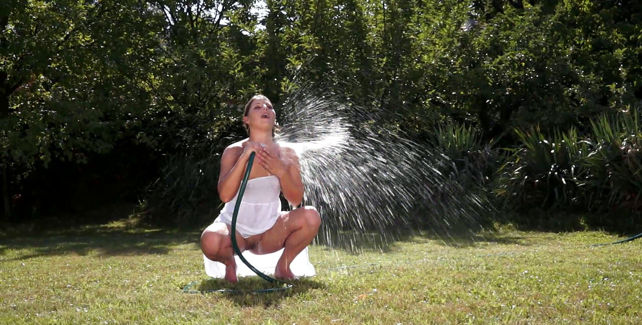 Download Agata - Summer Shower, Outdoor, BlowJobs ShitWorld.net
