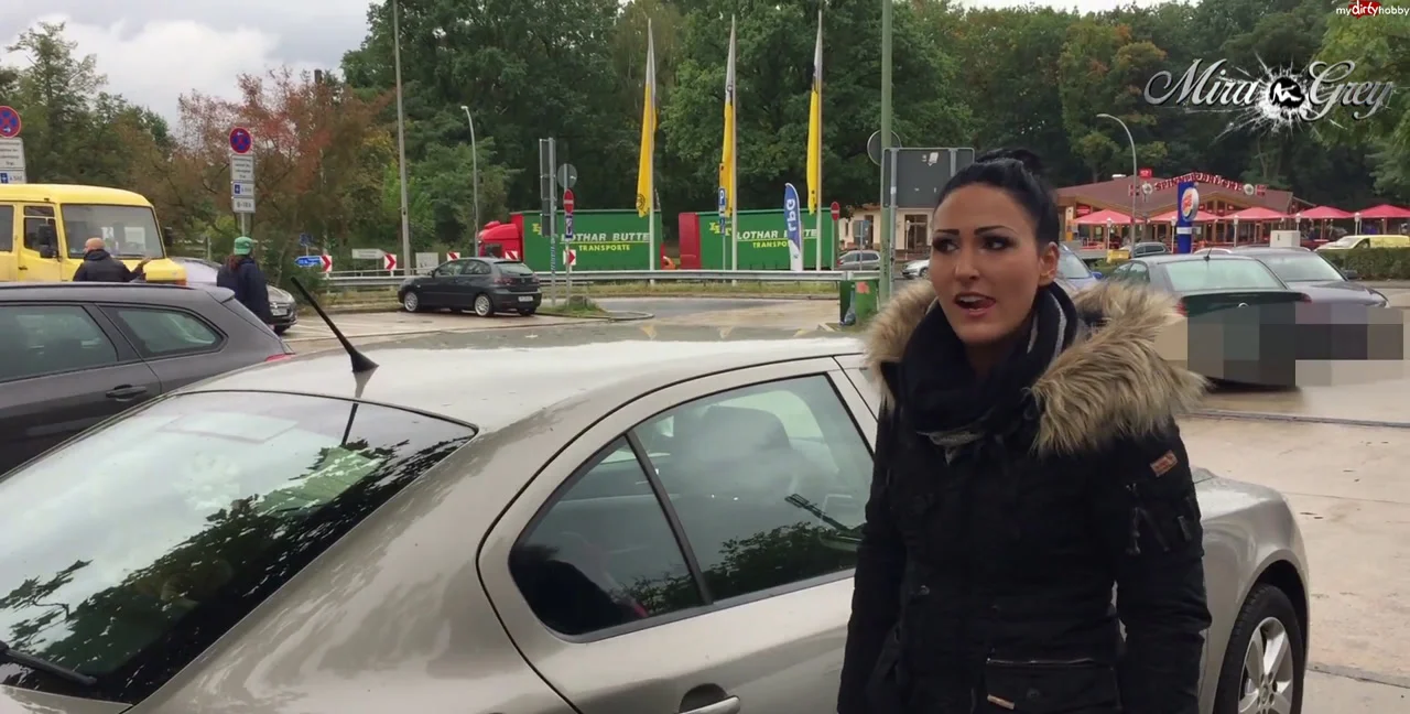 Mira-Grey, Vampira89 - frecher Public Piss - geht das gut, Blowjob, Facial