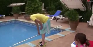 Lia-Louise - POOLBOY muss dran glauben 27 10 16 NO ORIGINAL, Pissing, Squirt