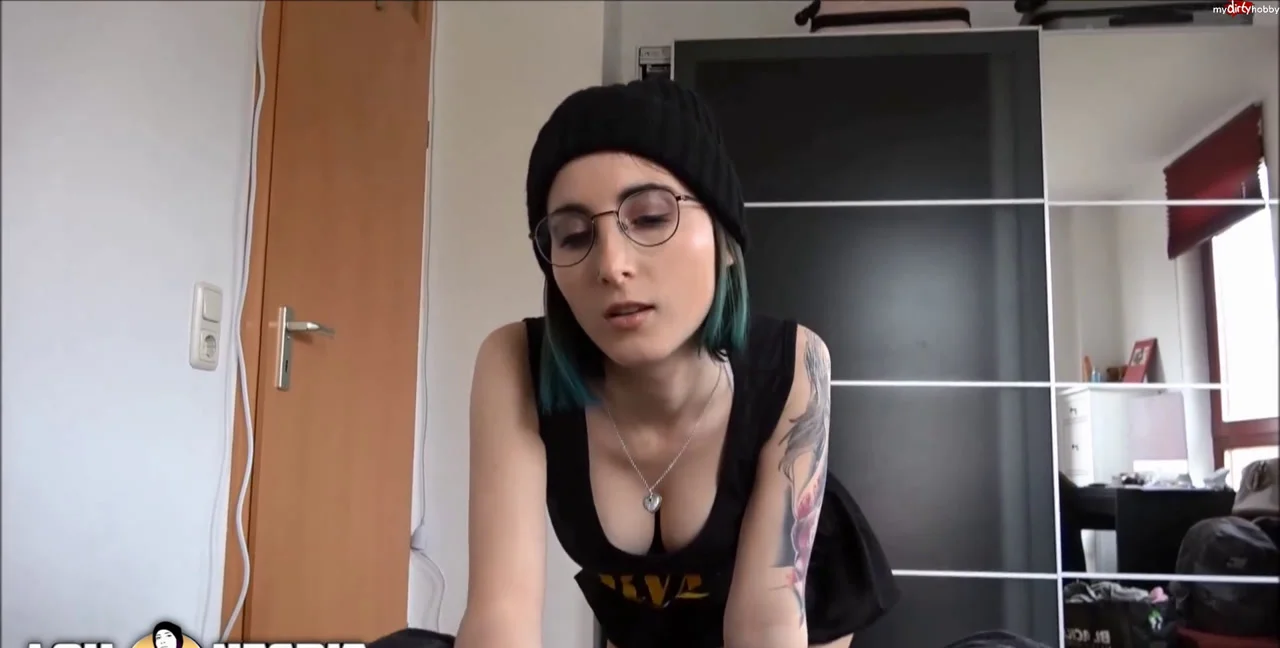 Download Lou-Nesbit, Lia-Louise - Bitte fick mich 07 04 19, Homemade, German ShitWorld.net
