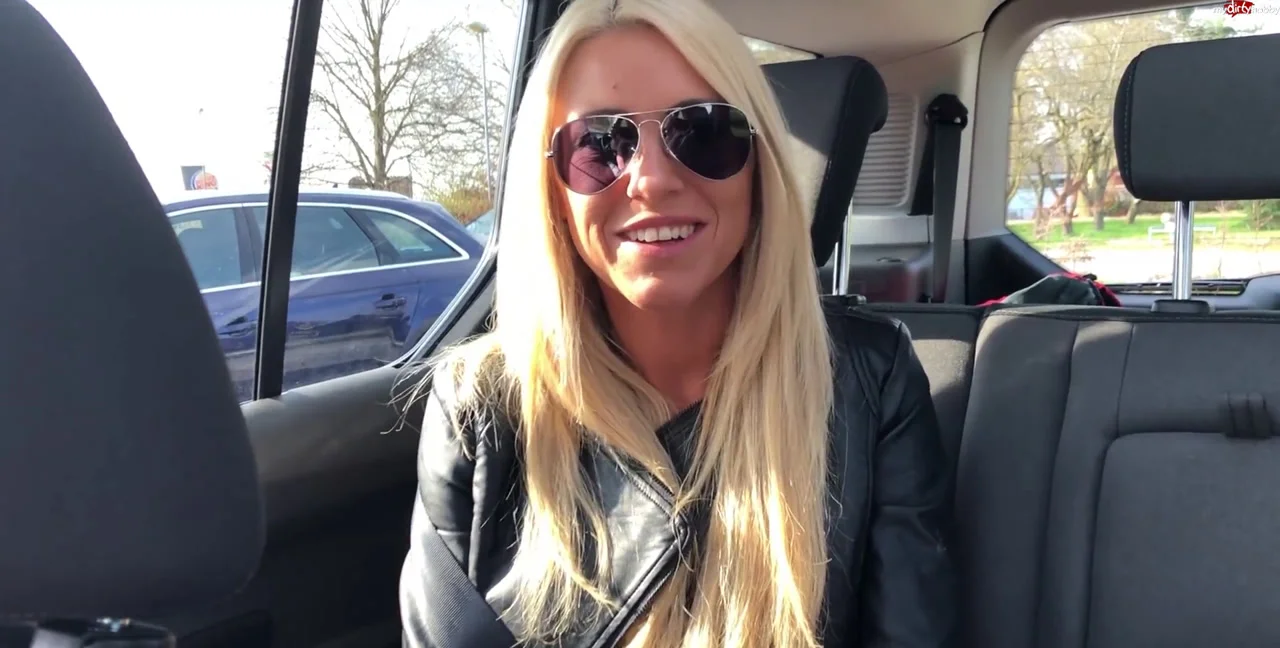 Daynia - Fuer einen Burger lass ich sogar 2 Typen drueber rutschen, Stockings, Masturbation