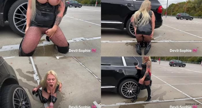 Devil Sophie - Parking Piss slut - me and you piss and the people make us horny FullHD 1080p / 279.66 MB