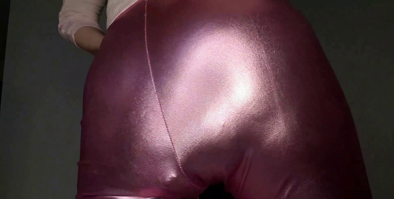 Download thefartbabes - 1 Kg In Shiny, Solo, Voyeur ShitWorld.net