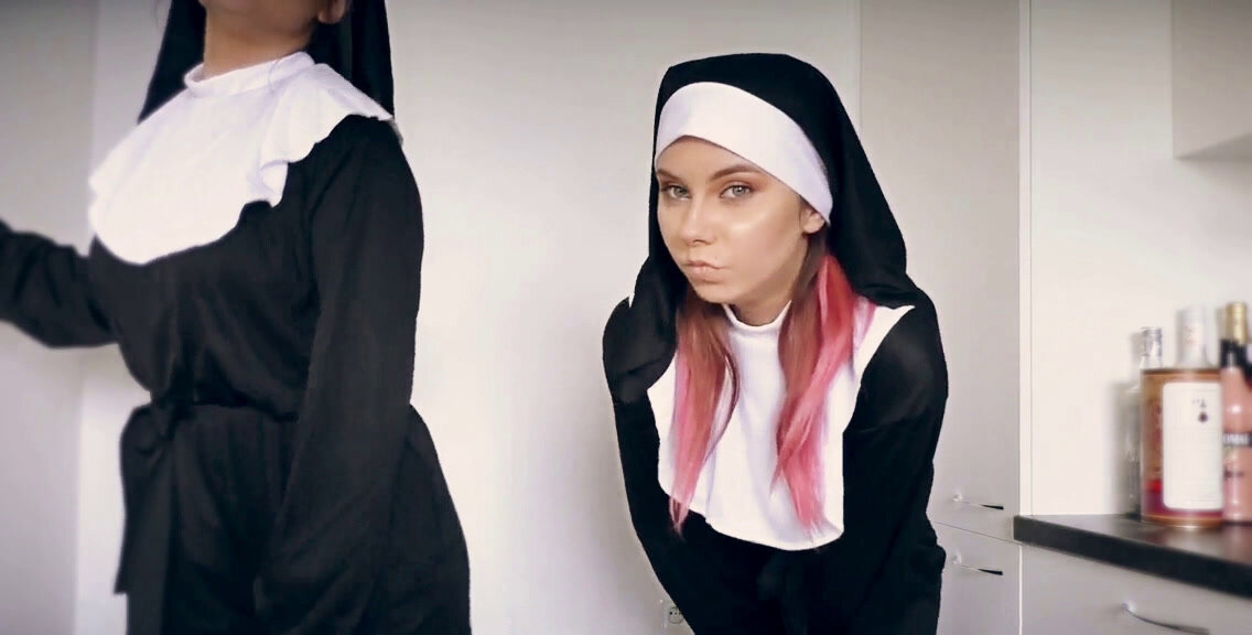 HotDirtyIvone - Shit of nuns, Scatting Girl, Domination
