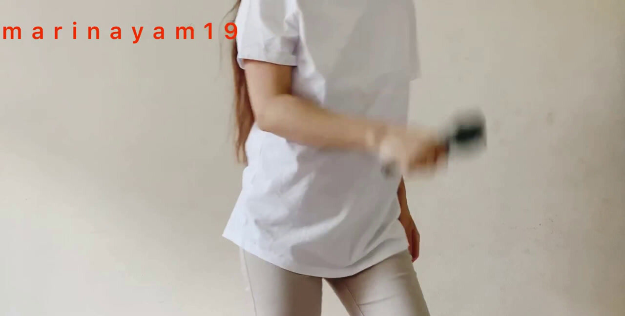 Download Marinayam19 - Marina cums and shits backstage between speech, Solo, Scatting Girl ShitWorld.net