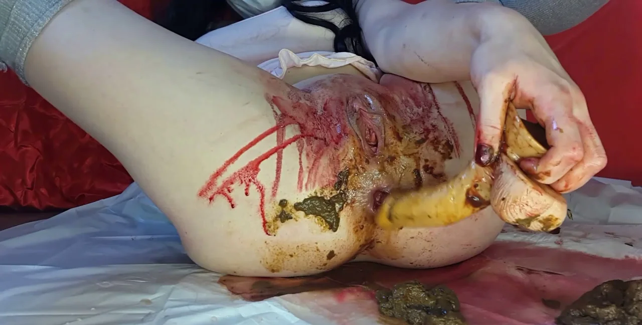 Anna Coprofield - Shit and Blood Vol.4 Part 2, Shitting Girls, Amateur