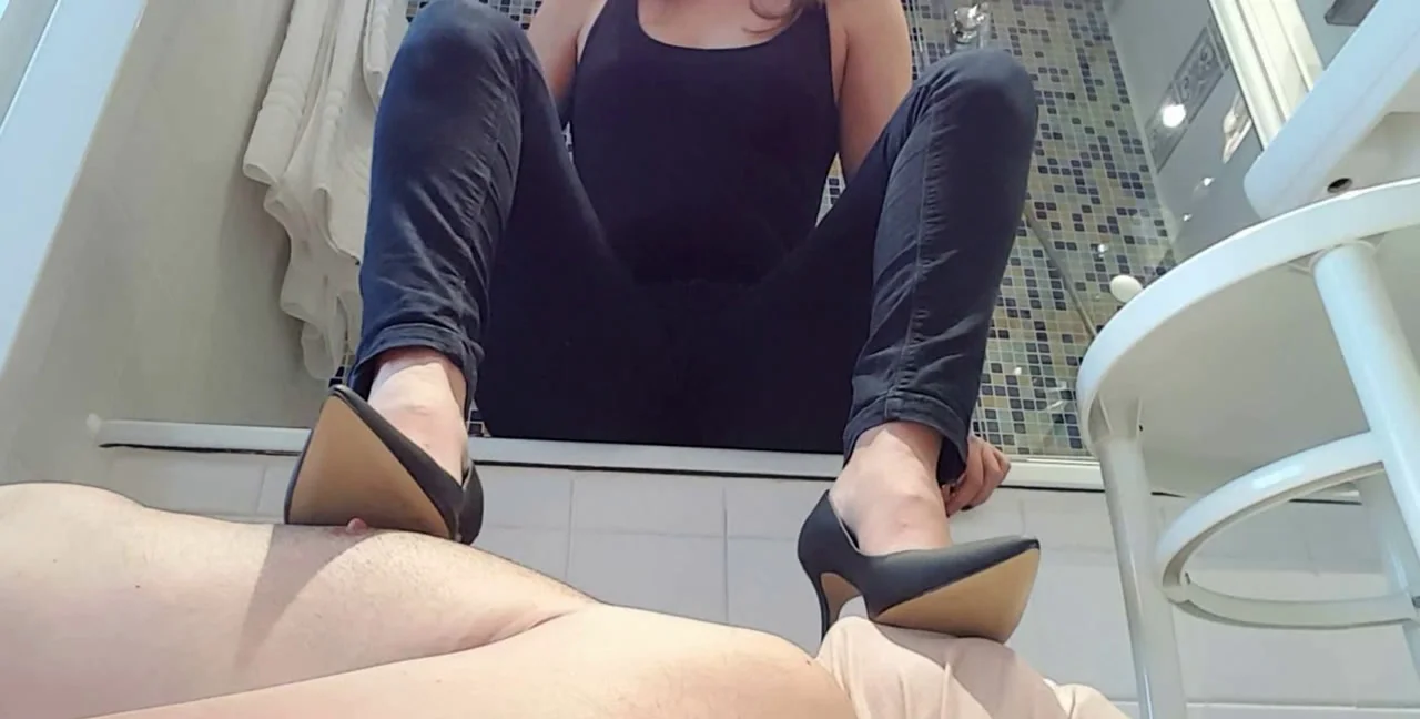 AbigailDupree - Toilet Banned Compilation Desperate Wetting and Poop, Defecation, Solo