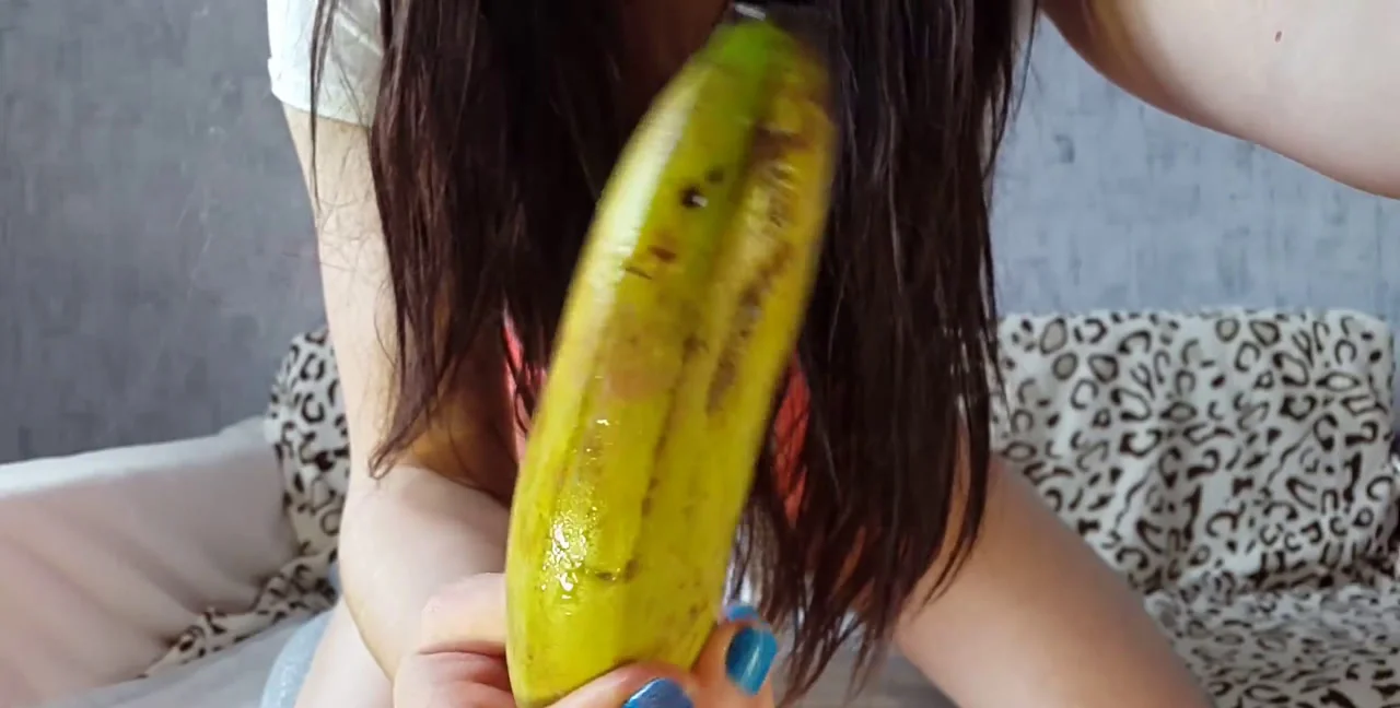 Anna, Banana - Dirty, Shitting Girls, Poop Smear