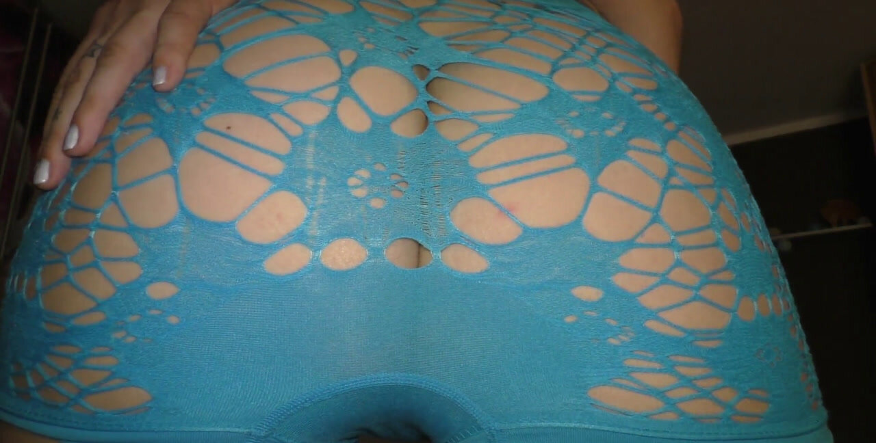 Download HotDirtyIvone - A Hot shot, Farting, Solo ShitWorld.net