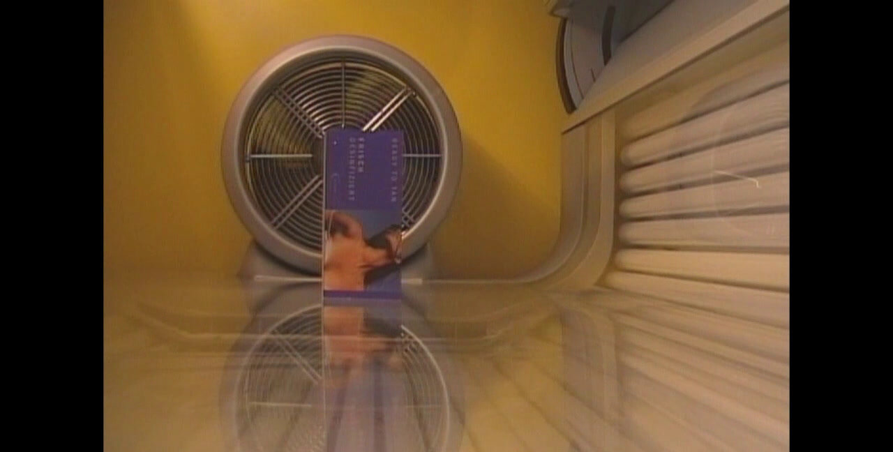 Solo - The girl put a bunch of shit in the solarium, Poop, Scat
