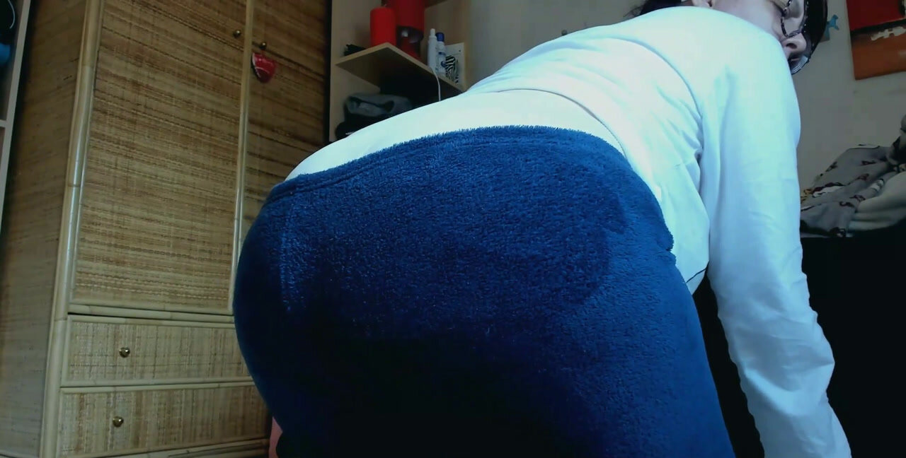 Nicolettaxxx - A big surprise for you!, Piss, Peeing