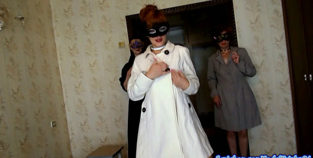 Download ModelNatalya94 - Erotic show in a coat, Amateur, Poop Smear ShitWorld.net