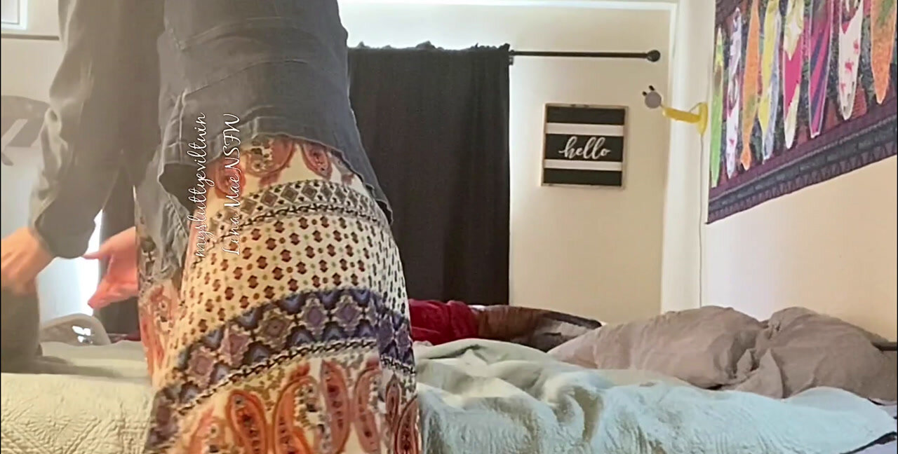 Download LenaMaek - Milf Teaches About Her Period, Solo, Hairy ShitWorld.net