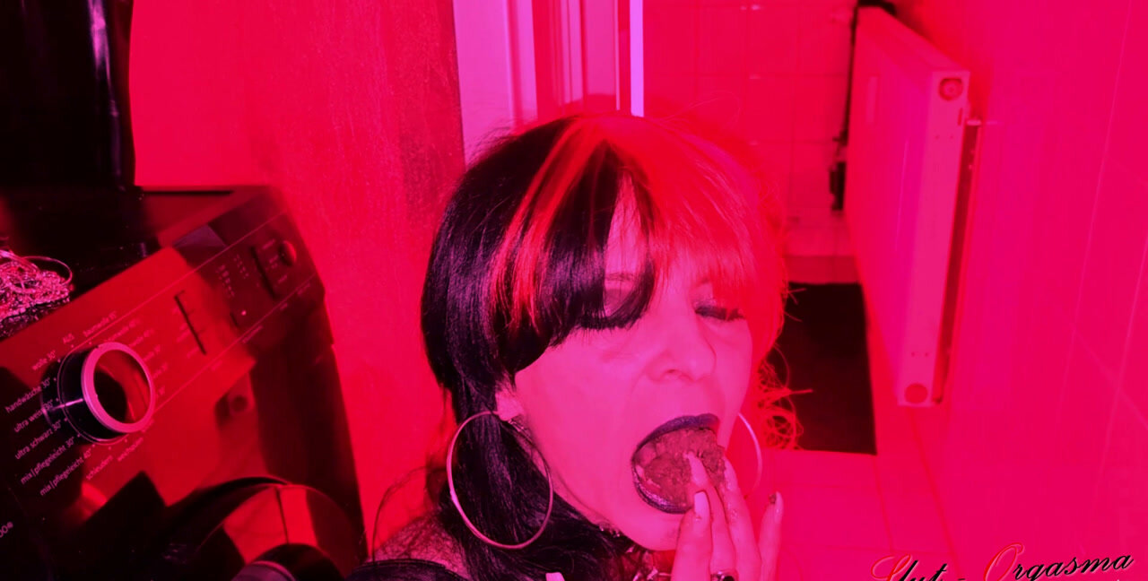 Download Shit play at a party whore is playing with her shit - Dirty whore extreme, Eat ShitWorld.net