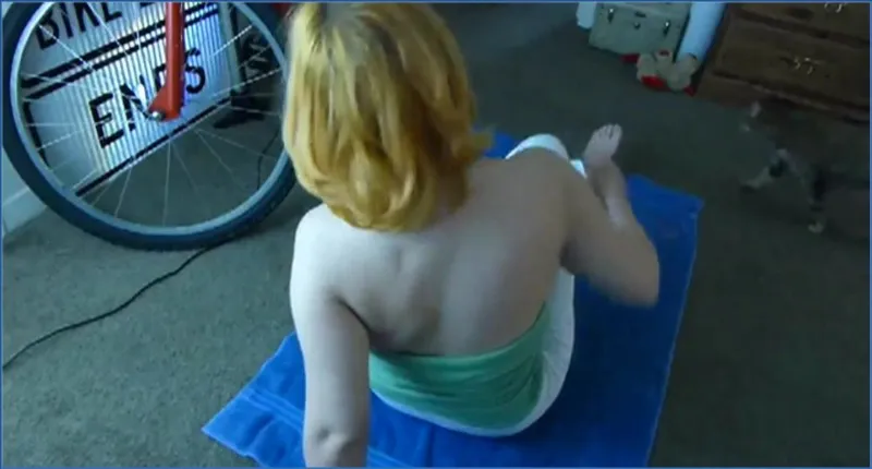 Download Sorsha: Secretlover3 - Yoga Pants Poop ShitWorld.net