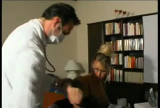 Gynecologie Abusive, Pissing, Threesome