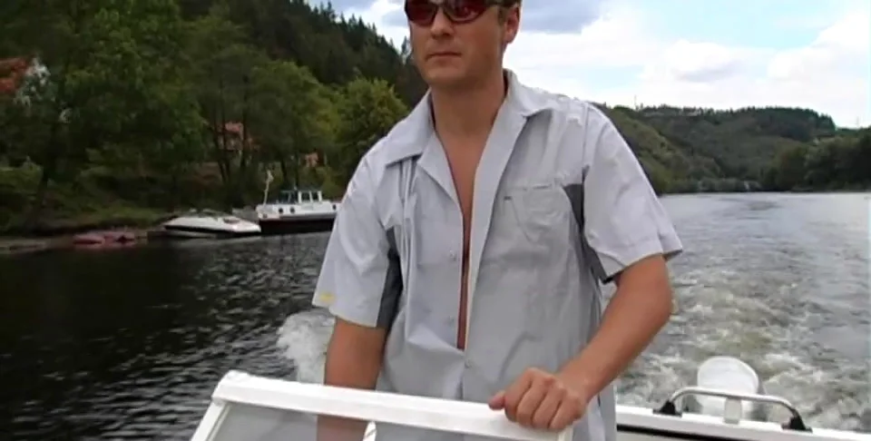 Piss Party Boat, Pissing, Group