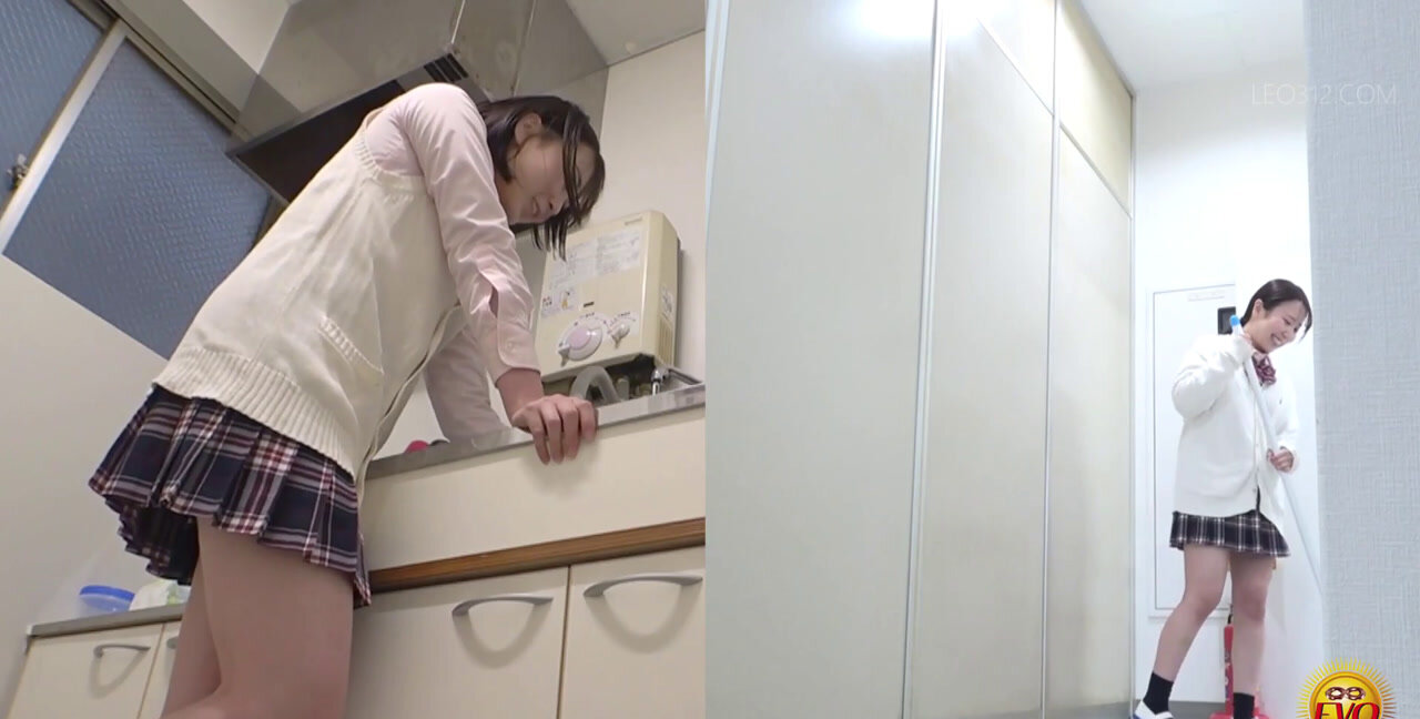 JAV - Hidden camera inside high school. Girls line up and pee, Piss, Poop