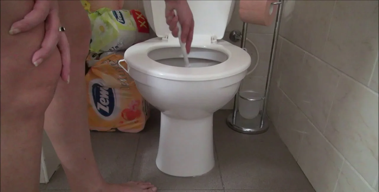 Download Pooping - Cleaning the toilet is a shocking video, she’s all dirty, Eat Shit, Milf ShitWorld.net