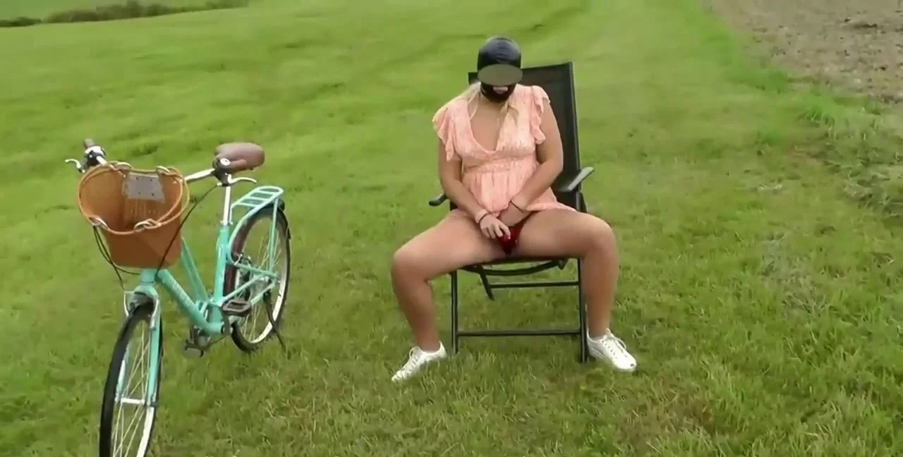 Download Julia Likes it Dirty - Scat picnic, eating shit outdoors, Eat ShitWorld.net