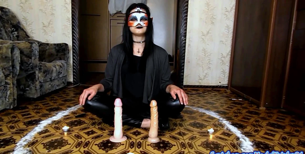 Golden Scat Girls - Alice Goth Loves Our Shit, Lezdom, Anal Play