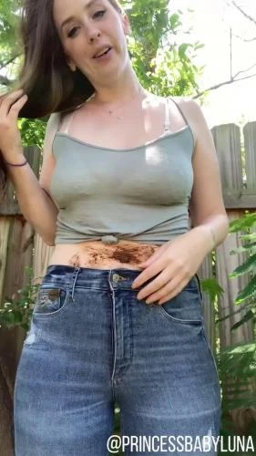 PrincessBabyLuna - 4 Videos, Scat