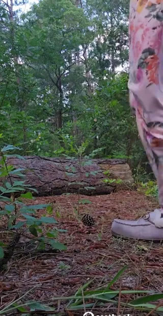 Download PrincessBabyLuna - Outside in the forest with a bare ass, Outdoor, Solo ShitWorld.net