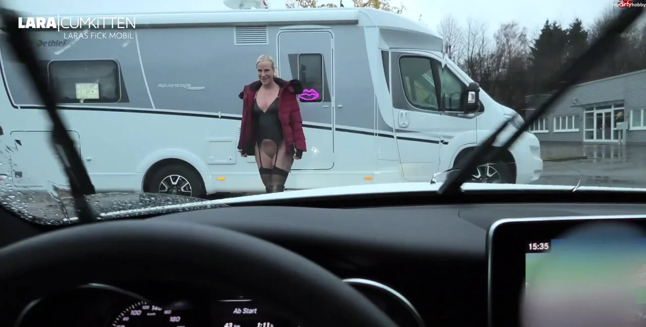 Lara-CumKitten - Besuch mich in meinem FICKMOBIL - HOBBYHURE im, Lesbian, Latex