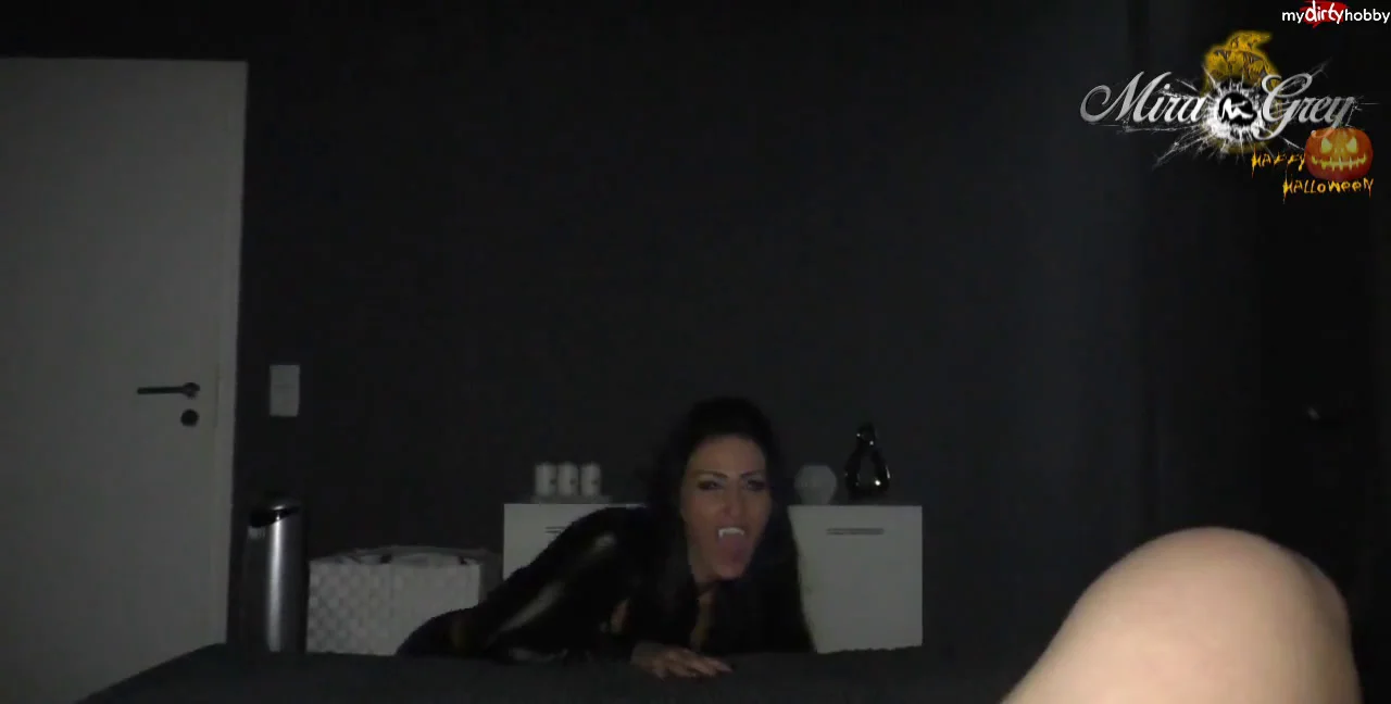 Download Mira-Grey, Vampira89 - Angriff der Sperma-Vampirin!, Anal, Creampie ShitWorld.net