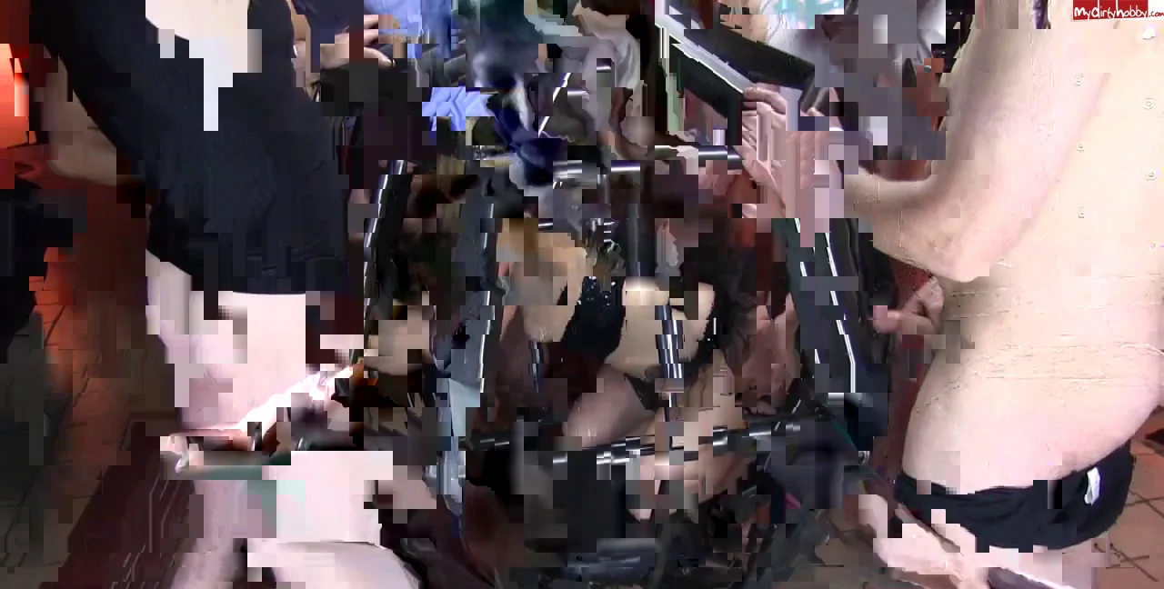 Download Assorted Mix - GANGBANG IM DREHKÄFIG MIT KRASSER VOLLSAMUNG mit, Pissing, German ShitWorld.net