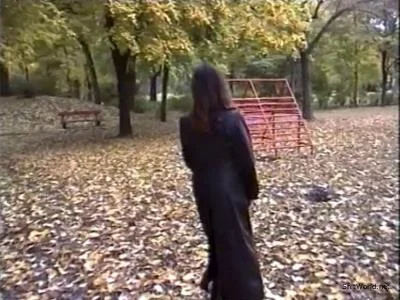 Golden Piss 36 - Alte Weiber Pissen Draußen DVDRip / 1.95 GB