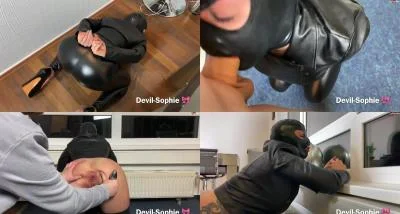 Devil Sophie - Auf frischer Tat ertappt - Piss pervers und Anal Spreizung mit Analcreampie FullHD 1080p / 153.88 MB