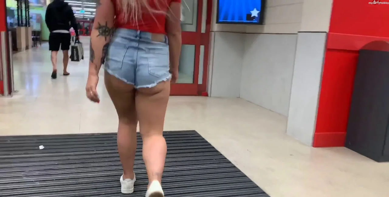 Devil Sophie, SteffiBlond - Pervers Public Gefriertruhe im Lebensmittelladen, Fingering