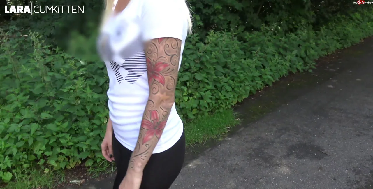 Download Lara-CumKitten - FREMDFICK mit Mega Facial und plötzlich ruft mein Freund, Masturbation ShitWorld.net