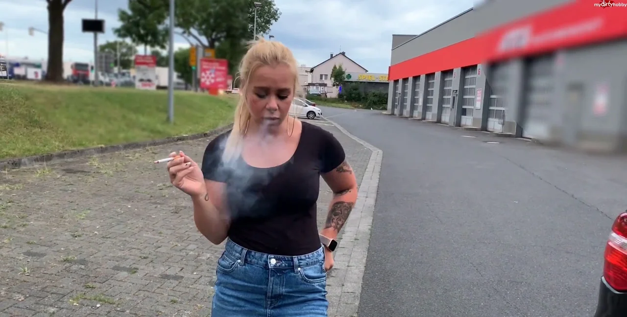 Download Devil Sophie, SteffiBlond - Autopanne - Der Smoke Fick Blow - Dem Abschlepphelfer den ShitWorld.net
