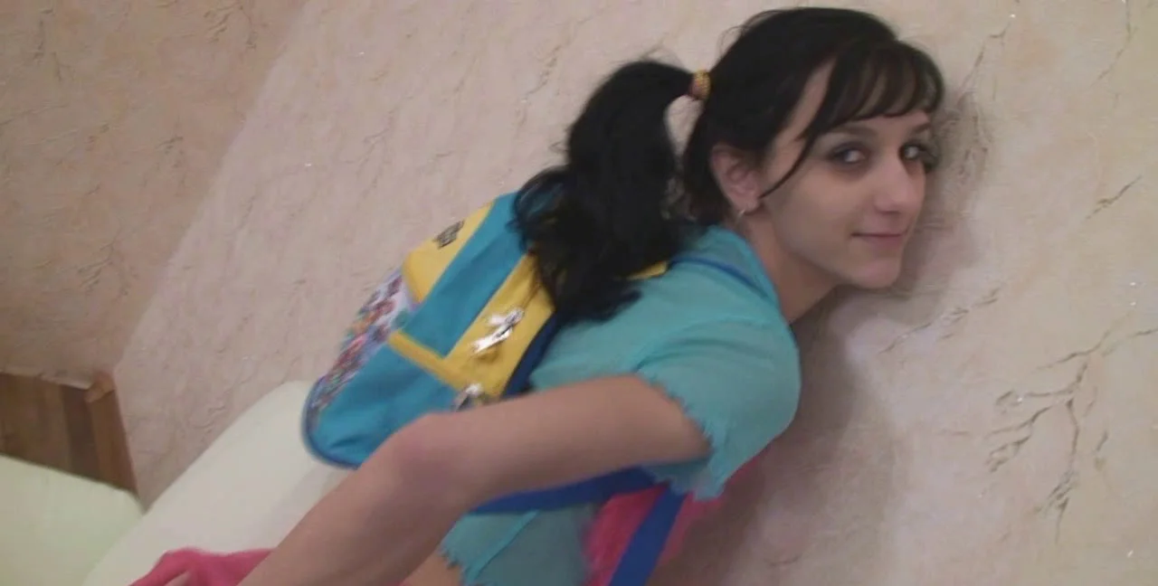 Download Sautova - Amateur Shit Girl, Shitting, Poop ShitWorld.net