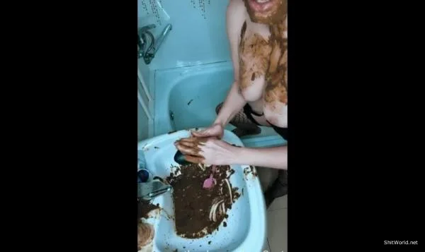 Cleaning the shitty sink HD 720p / 357.38 MB
